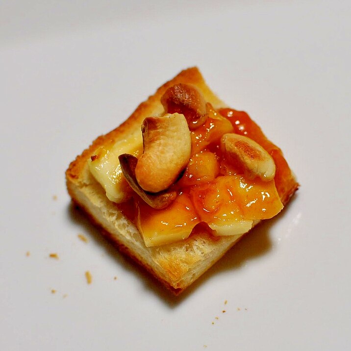チーズ＆杏ジャム&ナッツdeおつまみトースト